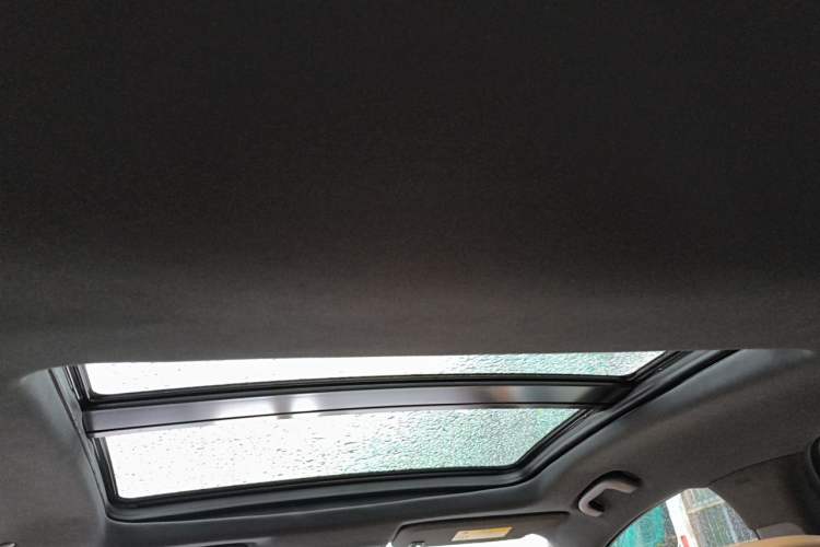 Used Buick LaCrosse 2016 28T Elite Model Headliner