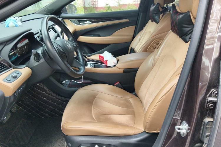 Used Buick LaCrosse 2016 28T Luxury Version Left Front Seat