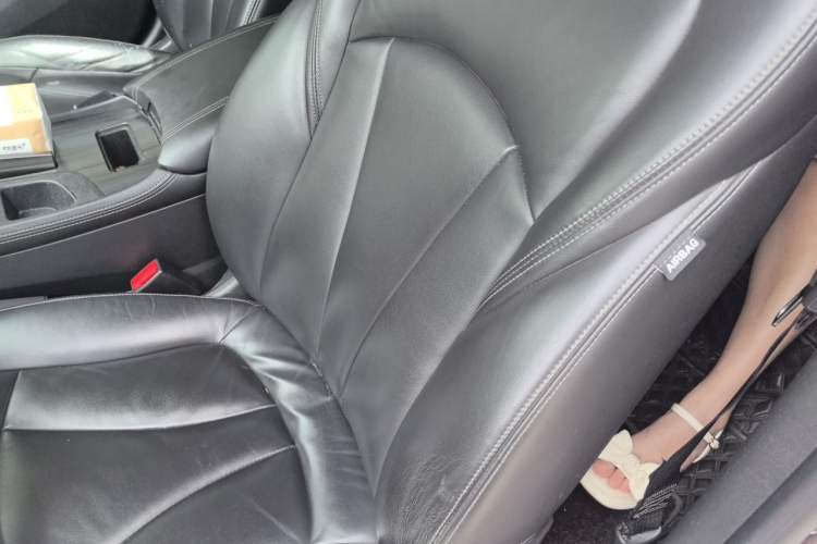 Used Buick LaCrosse 2016 28T Luxury Version Left Rear Seat