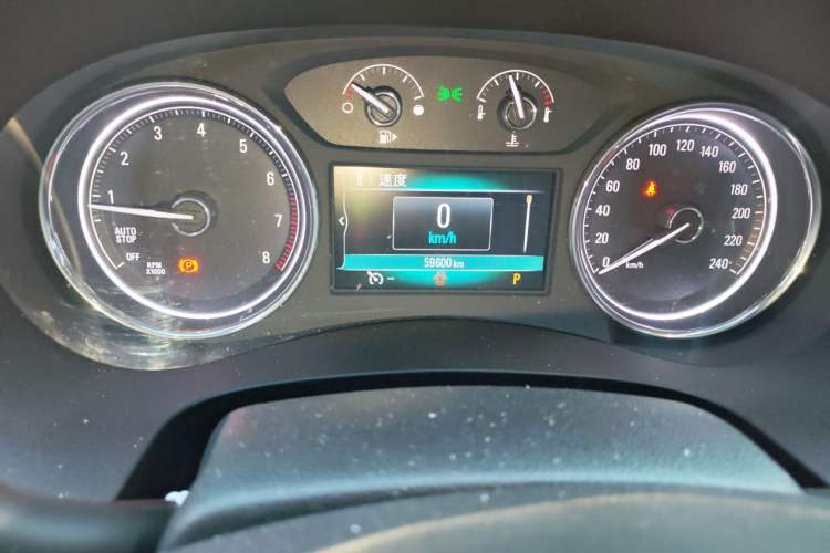 Used Buick LaCrosse 2016 20T Elite Edition Odometer Close Up