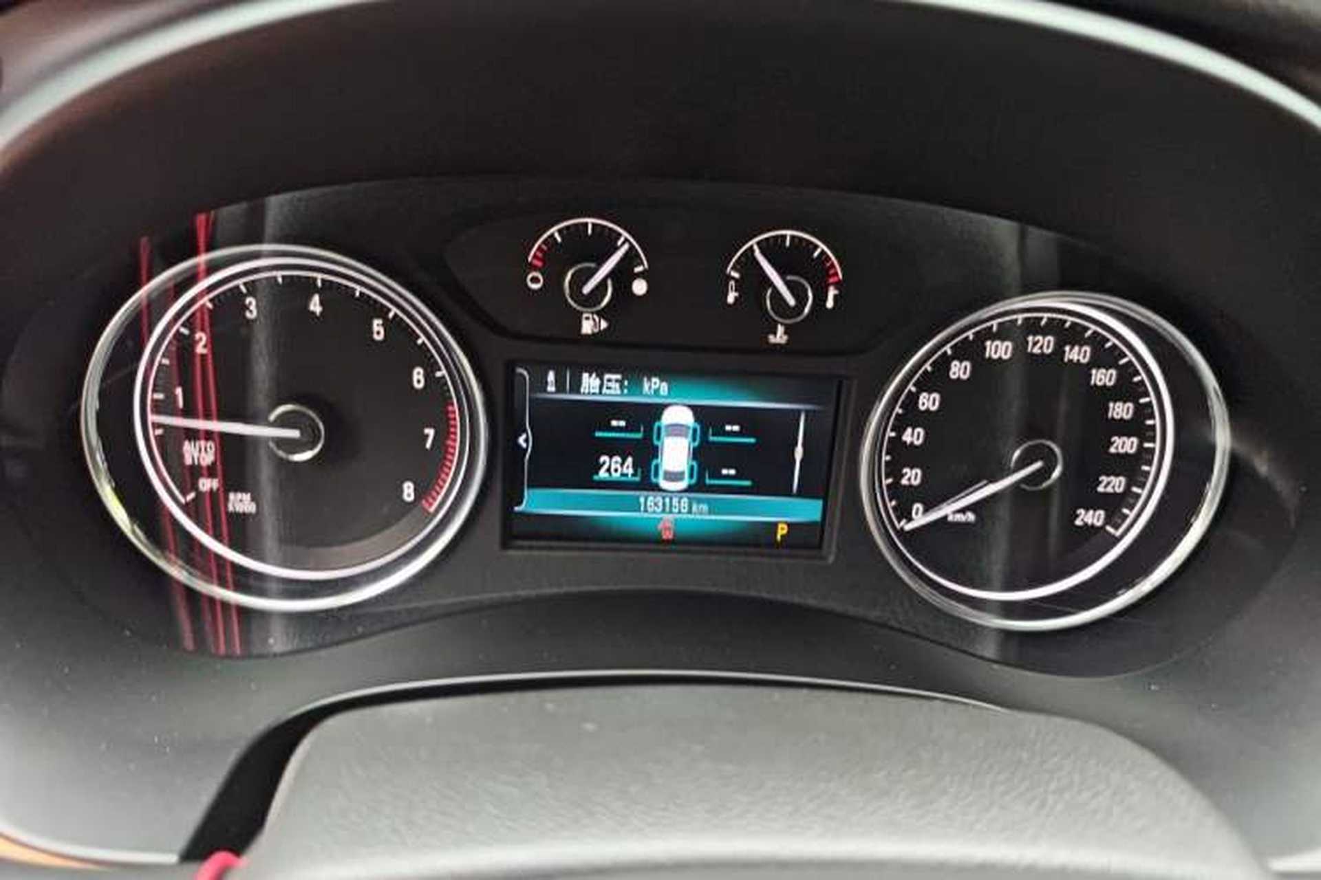 Used Buick LaCrosse 2016 20T Elite Edition Odometer Close Up
