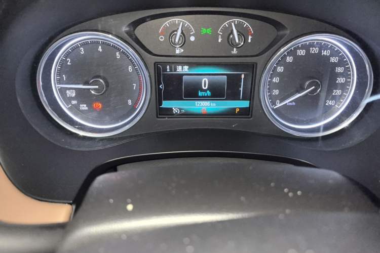 Used Buick LaCrosse 2016 20T Elite Edition Odometer Close Up
