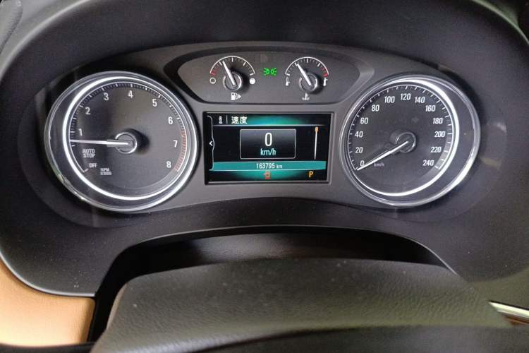 Used Buick LaCrosse 2016 20T Elite Edition Odometer Close Up