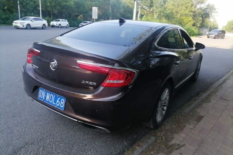 Used Buick LaCrosse 2016 28T Premium Edition Rear Right 45 Deg