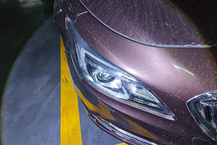 Used Buick LaCrosse 2016 20T Elite Edition Right Front Headlight