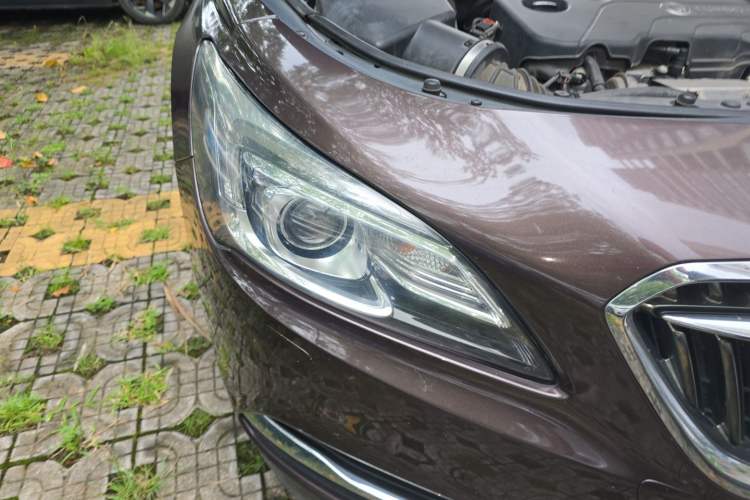 Used Buick LaCrosse 2016 20T Elite Edition Right Front Headlight