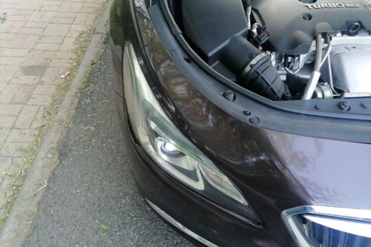 Used Buick LaCrosse 2016 28T Premium Edition Right Front Headlight
