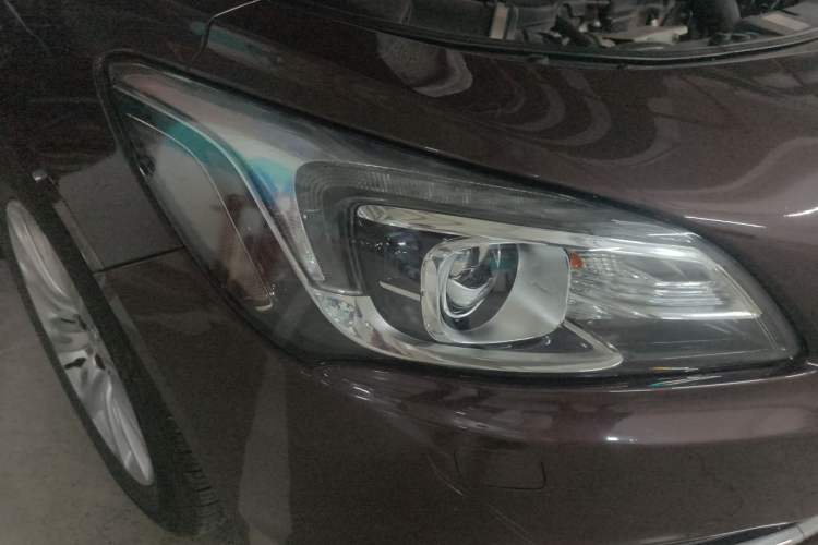 Used Buick LaCrosse 2016 20T Elite Edition Right Front Headlight