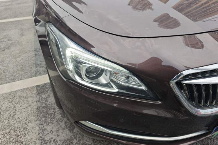 Used Buick LaCrosse 2016 Revised Version 28T Elite Edition Right Front Headlight