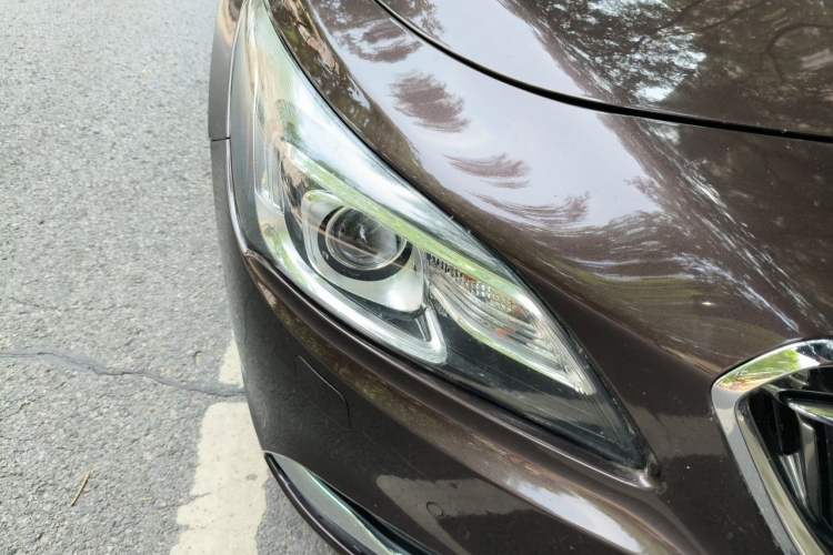 Used Buick LaCrosse 2016 20T Luxury Model Right Front Headlight