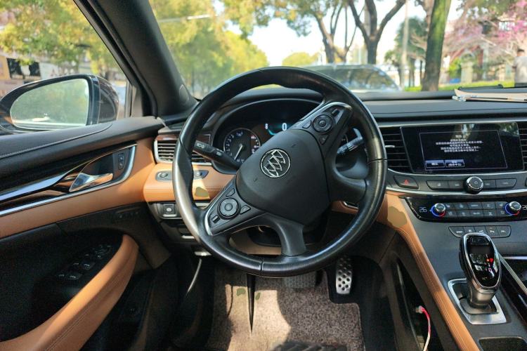 Used Buick LaCrosse 2016 20T Luxury Model Steering Wheel