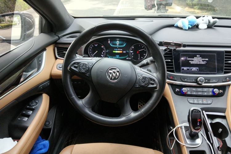 Used Buick LaCrosse 2016 28T Luxury Version Steering Wheel