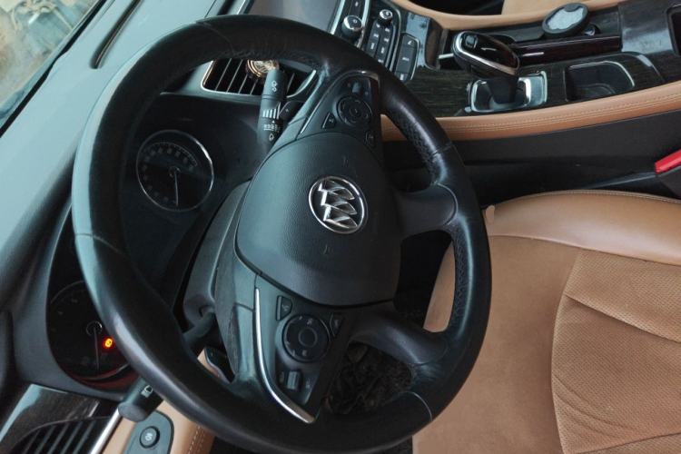 Used Buick LaCrosse 2016 28T Elite Model Steering Wheel