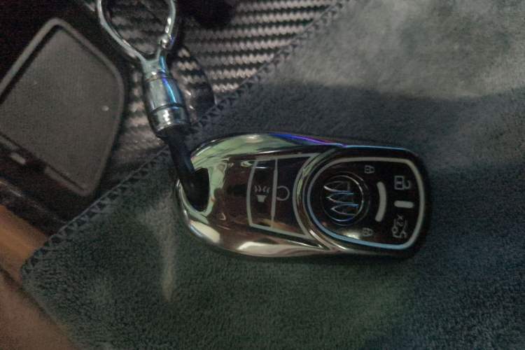Used Buick LaCrosse 2016 20T Elite Edition Vehicle Key