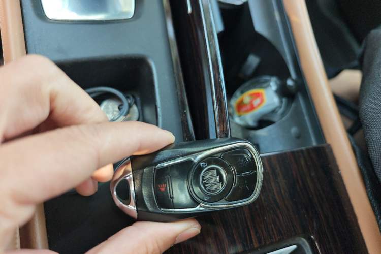 Used Buick LaCrosse 2016 20T Luxury Model Vehicle Key