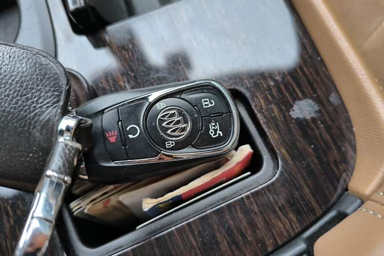 Used Buick LaCrosse 2016 28T Elite Model Vehicle Key