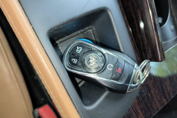 Used Buick LaCrosse 2016 20T Luxury Model Vehicle Key