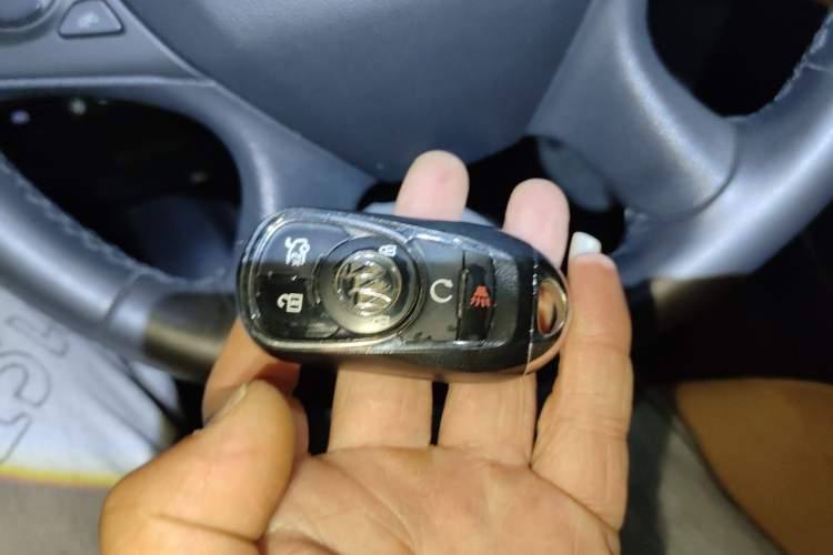 Used Buick LaCrosse 2016 28T Luxury Version Vehicle Key