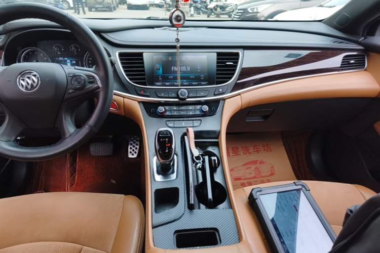 Used Buick LaCrosse 2016 20T Elite Edition Audio And AC Panel