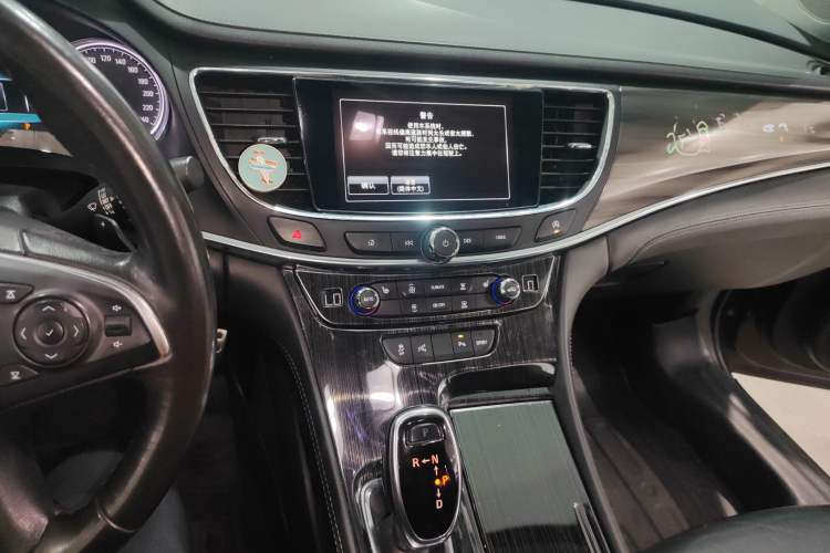 Used Buick LaCrosse 2016 Revised Version 28T Elite Edition Audio And AC Panel