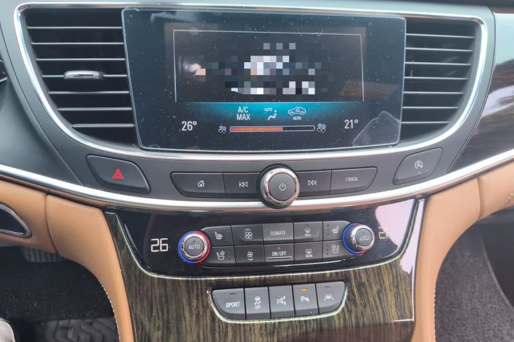 Used Buick LaCrosse 2016 28T Luxury Version Audio And AC Panel