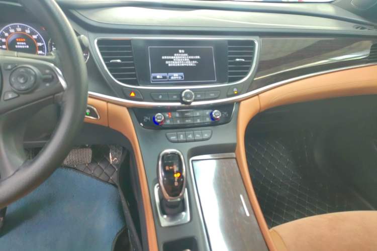 Used Buick LaCrosse 2016 20T Luxury Model Audio And AC Panel