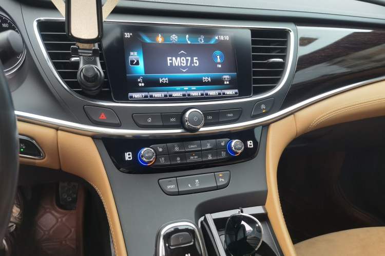 Used Buick LaCrosse 2016 20T Elite Edition Audio And AC Panel