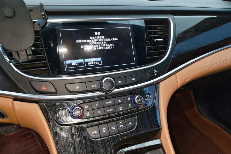 Used Buick LaCrosse 2016 20T Luxury Model Audio And AC Panel