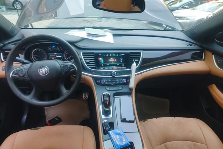 Used Buick LaCrosse 2016 20T Elite Edition Center Console
