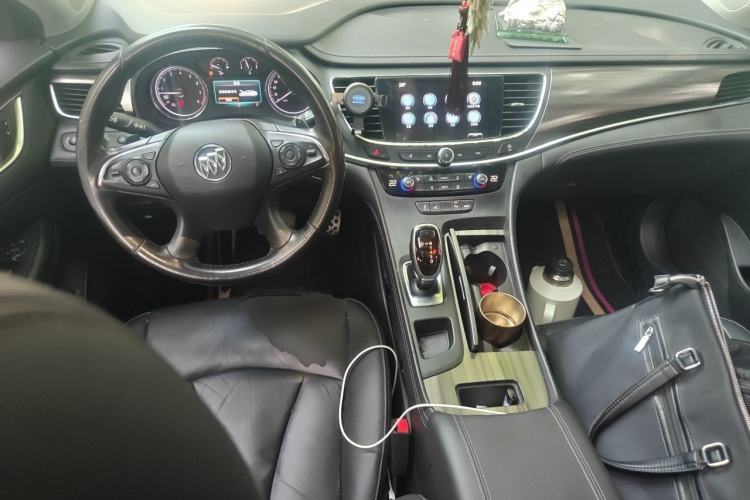 Used Buick LaCrosse 2016 Revised Version 28T Elite Edition Center Console