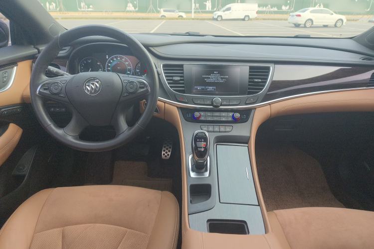 Used Buick LaCrosse 2016 28T Luxury Version Center Console