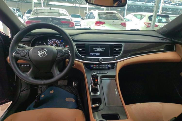 Used Buick LaCrosse 2016 20T Luxury Model Center Console