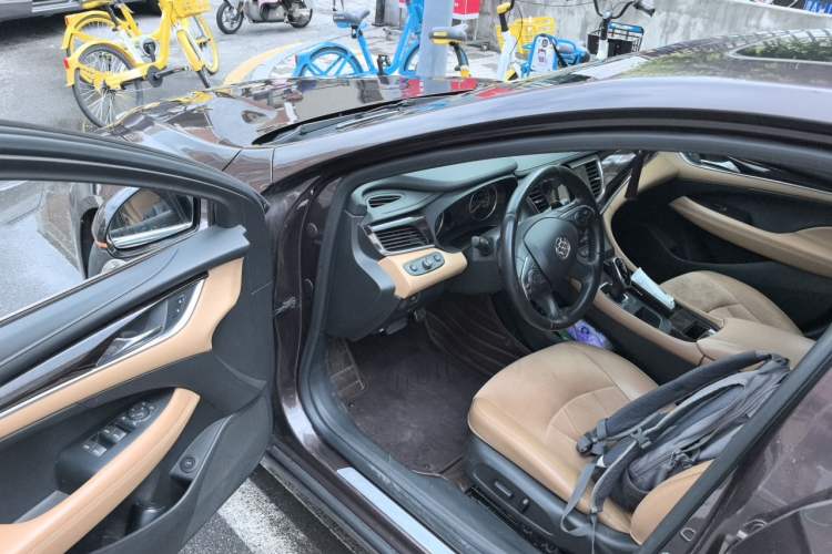 Used Buick LaCrosse 2016 28T Premium Edition Driver Seat