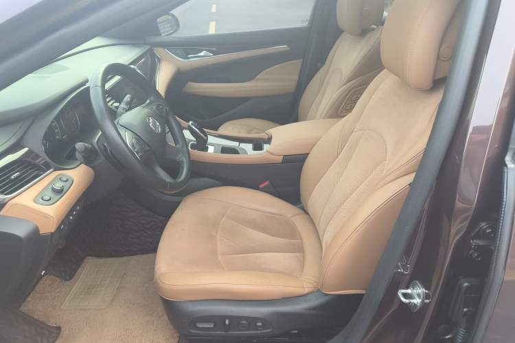 Used Buick LaCrosse 2016 28T Luxury Version Driver Seat