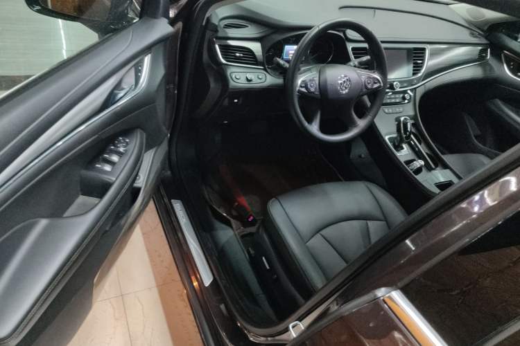 Used Buick LaCrosse 2016 Revised Version 28T Elite Edition Driver Seat