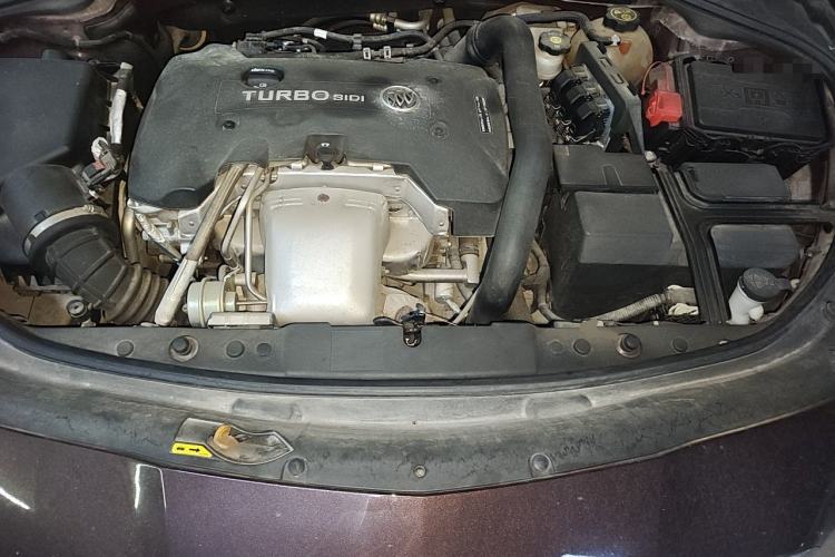 Used Buick LaCrosse 2016 Revised Version 28T Elite Edition Engine Bay
