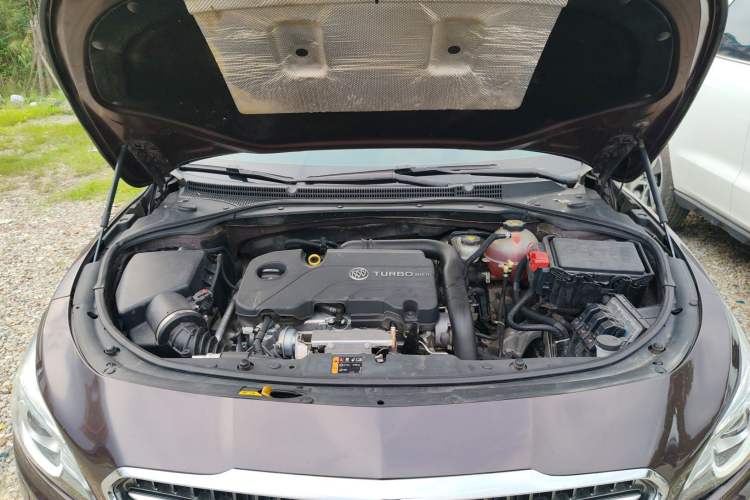 Used Buick LaCrosse 2016 20T Elite Edition Engine Bay