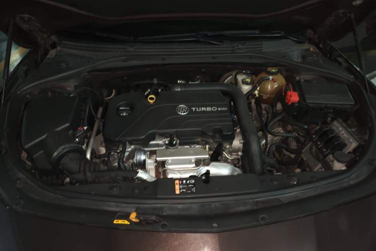 Used Buick LaCrosse 2016 20T Luxury Model Engine Bay