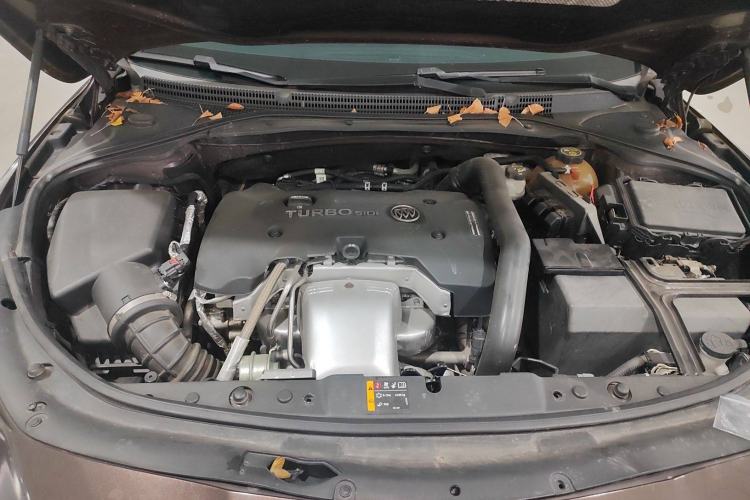 Used Buick LaCrosse 2016 Revised Version 28T Elite Edition Engine Bay