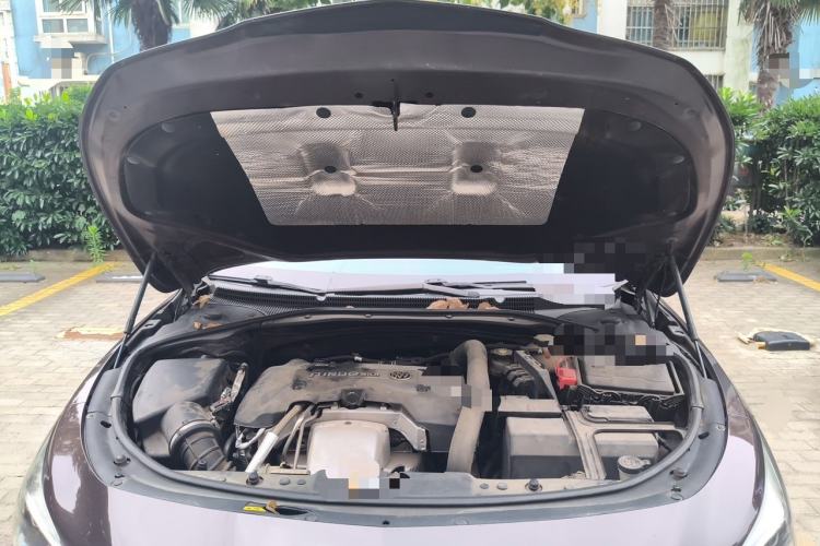 Used Buick LaCrosse 2016 28T Luxury Version Engine Bay