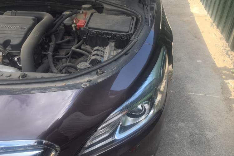Used Buick LaCrosse 2016 20T Luxury Model Engine Bay Left