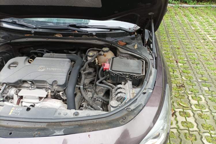 Used Buick LaCrosse 2016 Revised 20T Leading Edition Engine Bay Left