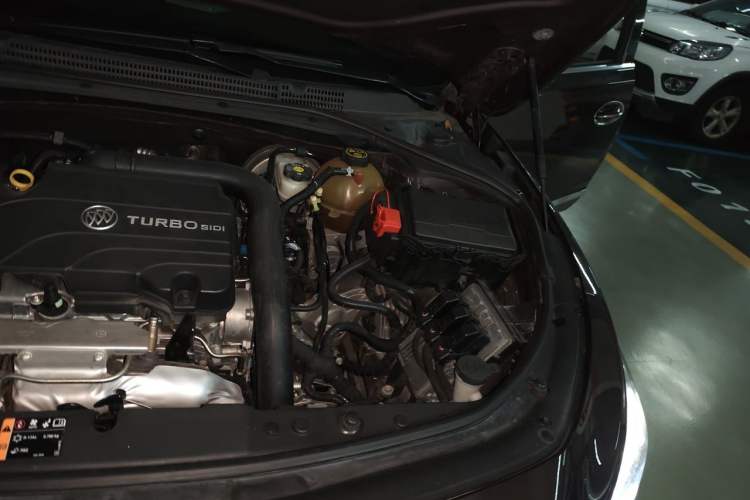 Used Buick LaCrosse 2016 20T Luxury Model Engine Bay Left