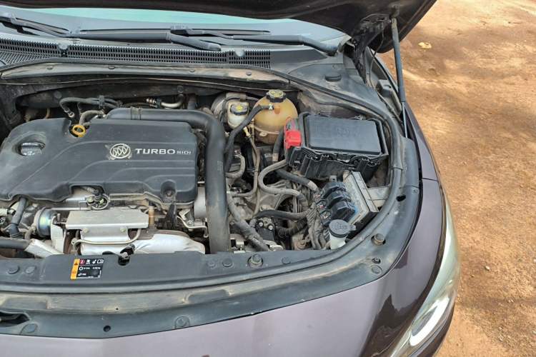 Used Buick LaCrosse 2016 20T Elite Edition Engine Bay Left