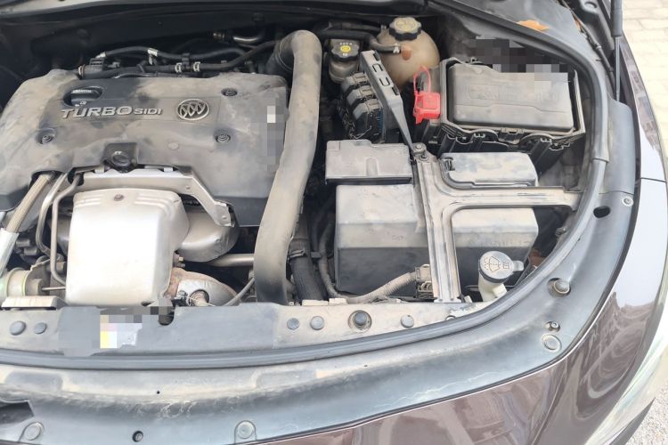 Used Buick LaCrosse 2016 28T Luxury Version Engine Bay Left