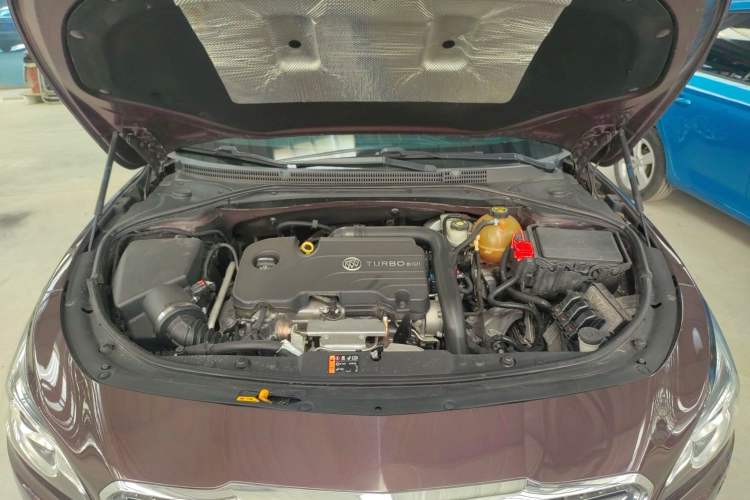 Used Buick LaCrosse 2016 20T Luxury Model Engine Bay
