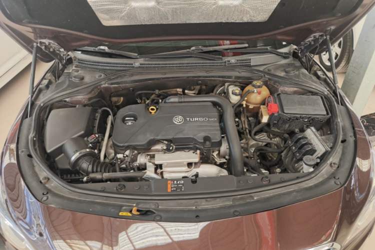 Used Buick LaCrosse 2016 20T Elite Edition Engine Bay