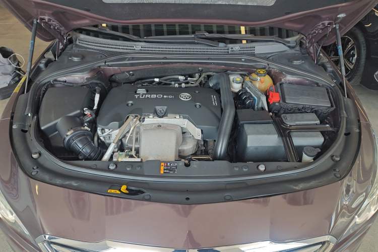 Used Buick LaCrosse 2016 Revised Version 28T Elite Edition Engine Bay