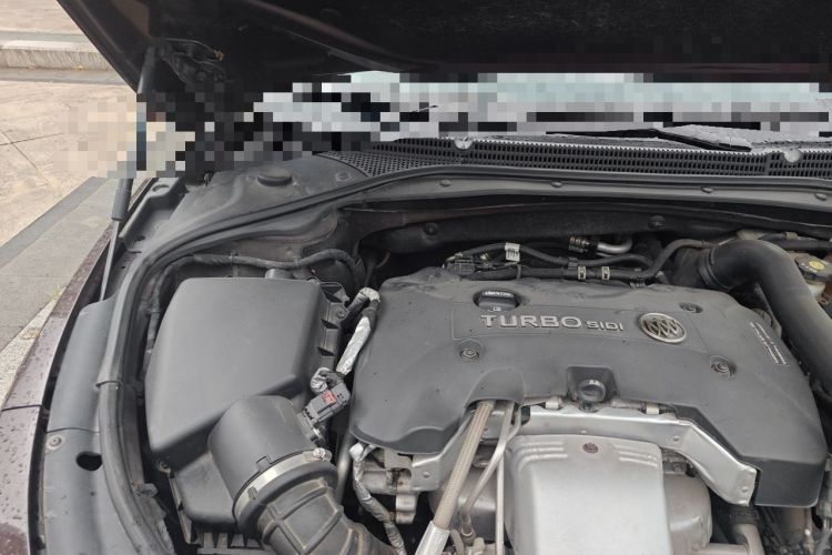 Used Buick LaCrosse 2016 28T Premium Edition Engine Bay Right