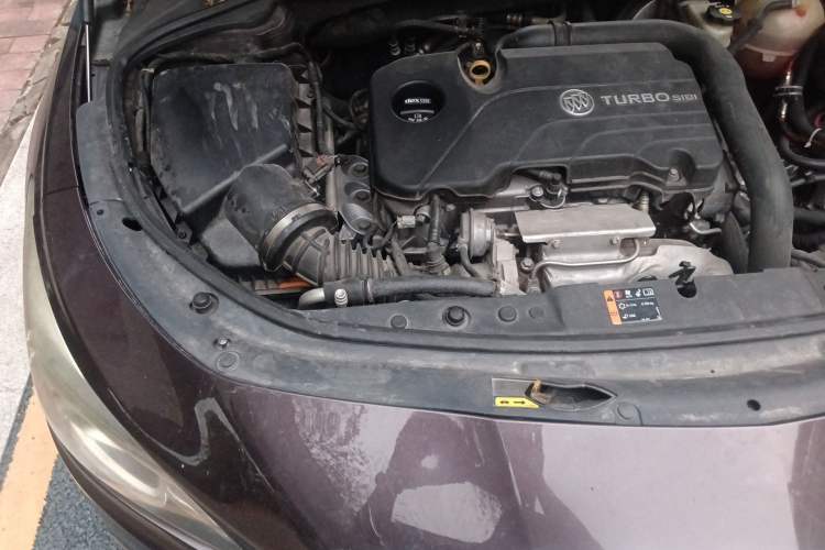 Used Buick LaCrosse 2016 20T Luxury Model Engine Bay Right